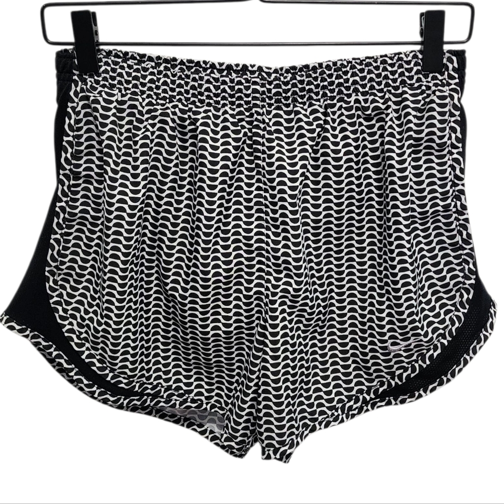 NIKE DRI-FIT TEMPO LINED SHORTS. BLACK/WHITE. SIZE: MEDIUM